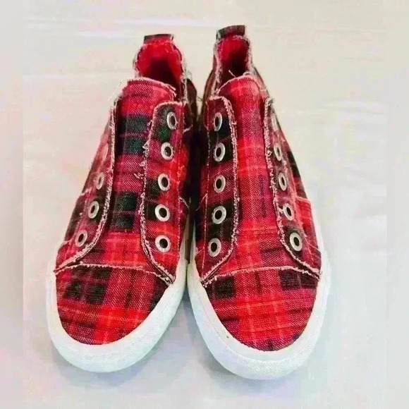 Blowfish Malibu buffalo check slip on sneakers, size 8.5, NWOT. - Picture 3 of 6